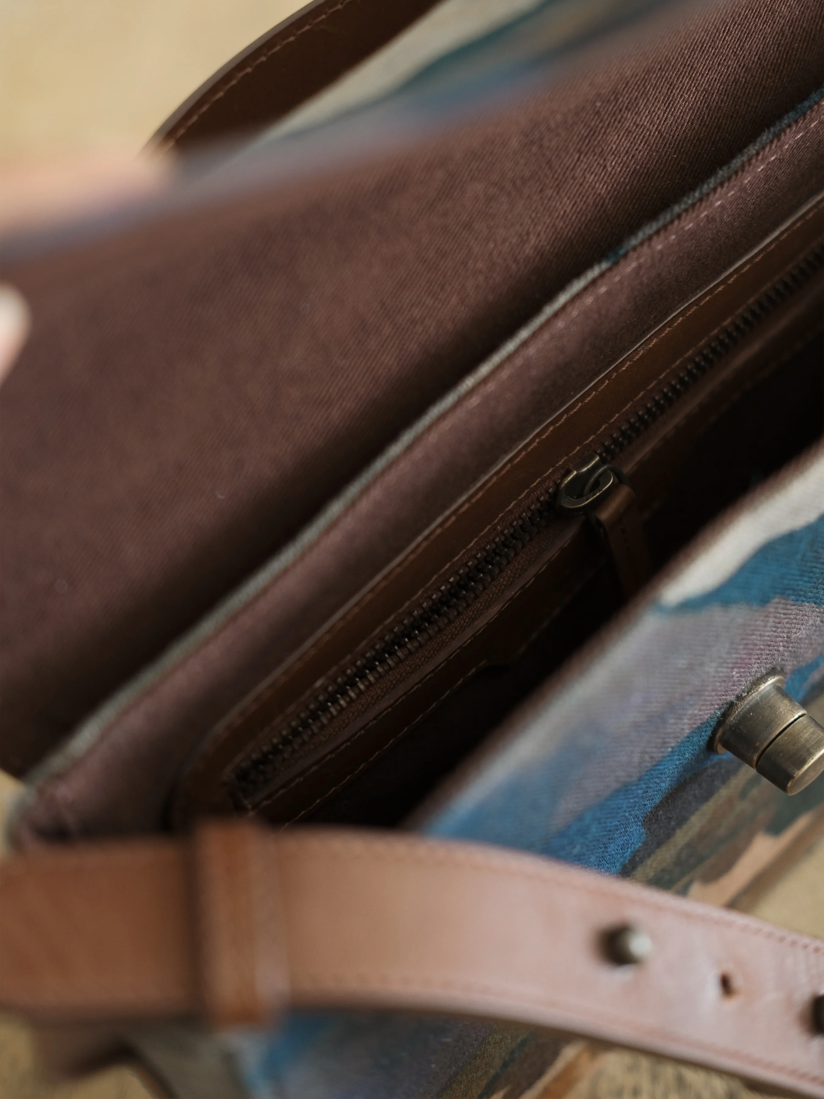 Sling bag | Hillside - Image 4